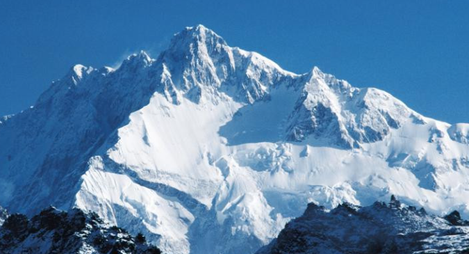 हिमाल जोगाउने अभियानमा सिरिजंघा गाउँपालिका