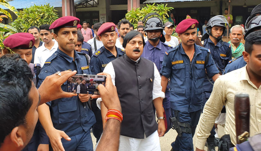कांग्रेस पूर्वसांसद् आलमले उच्च अदालतबाट पाए सफाइ