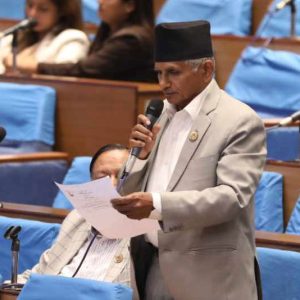 संसद्‌मा माओवादीको प्रश्न: विद्युत प्राधिकरणको हिसाव कुलमान कि हितेन्द्रदेवको ठीक ?