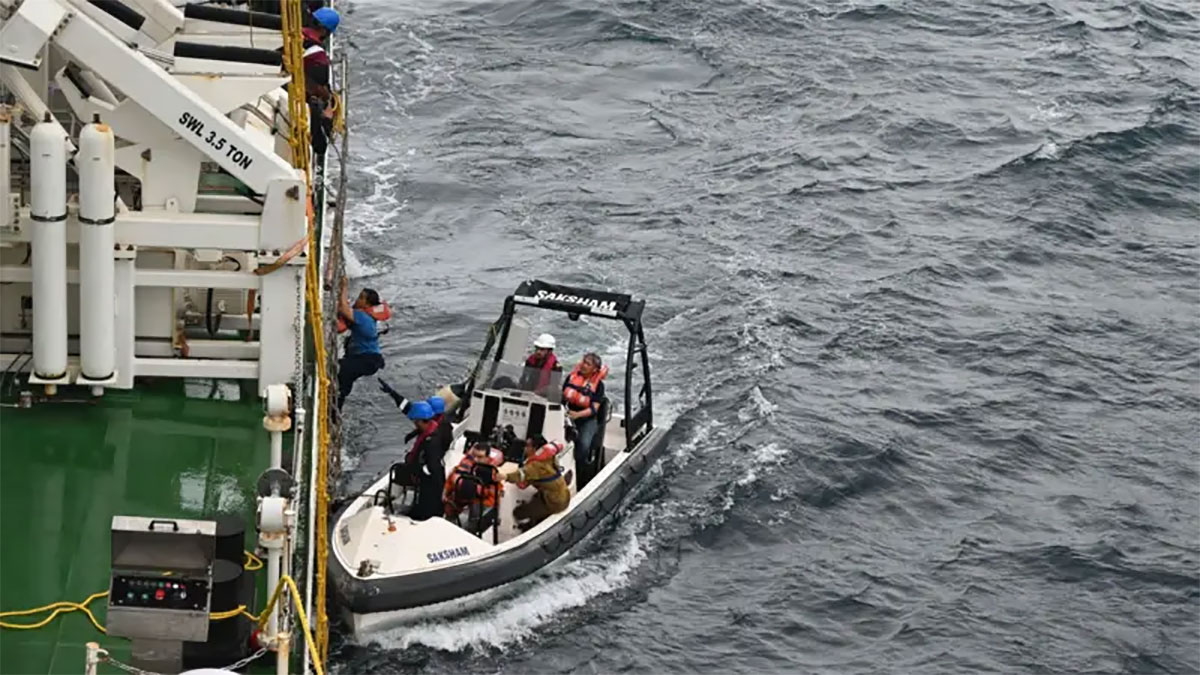 केरला तटमा लाइबेरियाली जहाज डुब्यो, २४ जनाको उद्धार