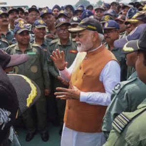 सैनिकलाई बधाई दिन पञ्जाबको आदमपुर पुगे मोदी