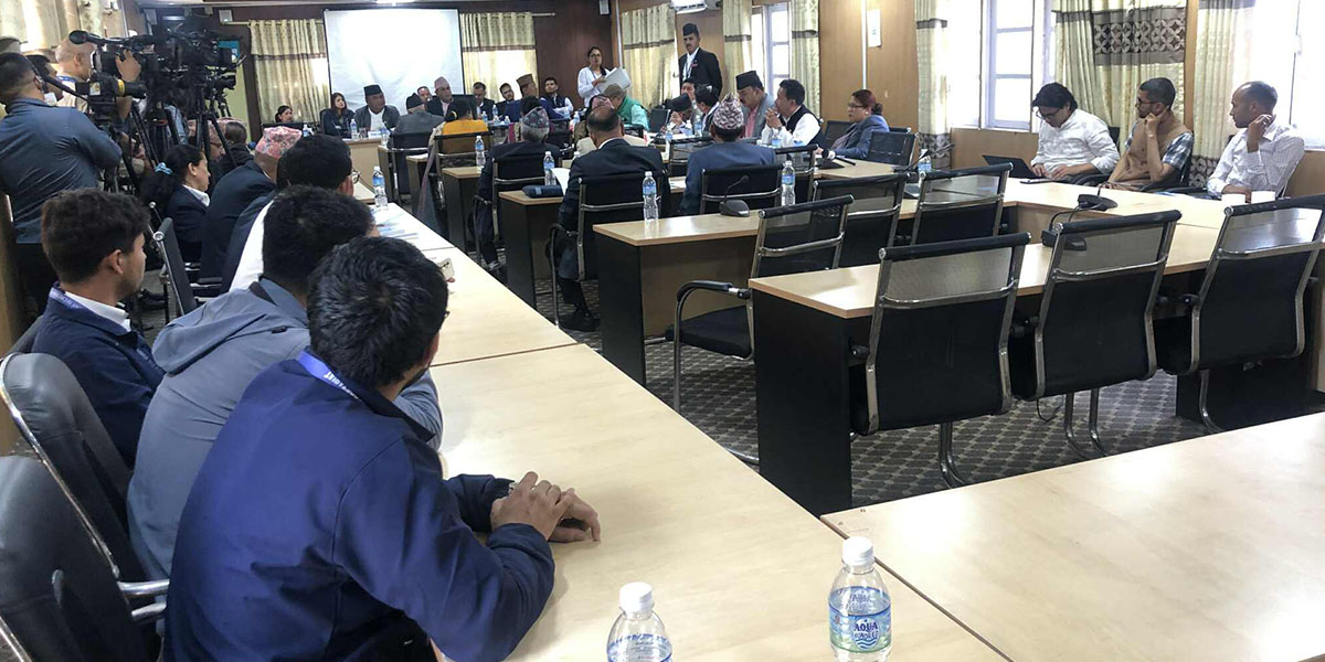 निजामति विधेयकमा ‘कुलिङ पिरियड’ दुई वर्ष राख्नुपर्नेमा सांसदहरूको जोड