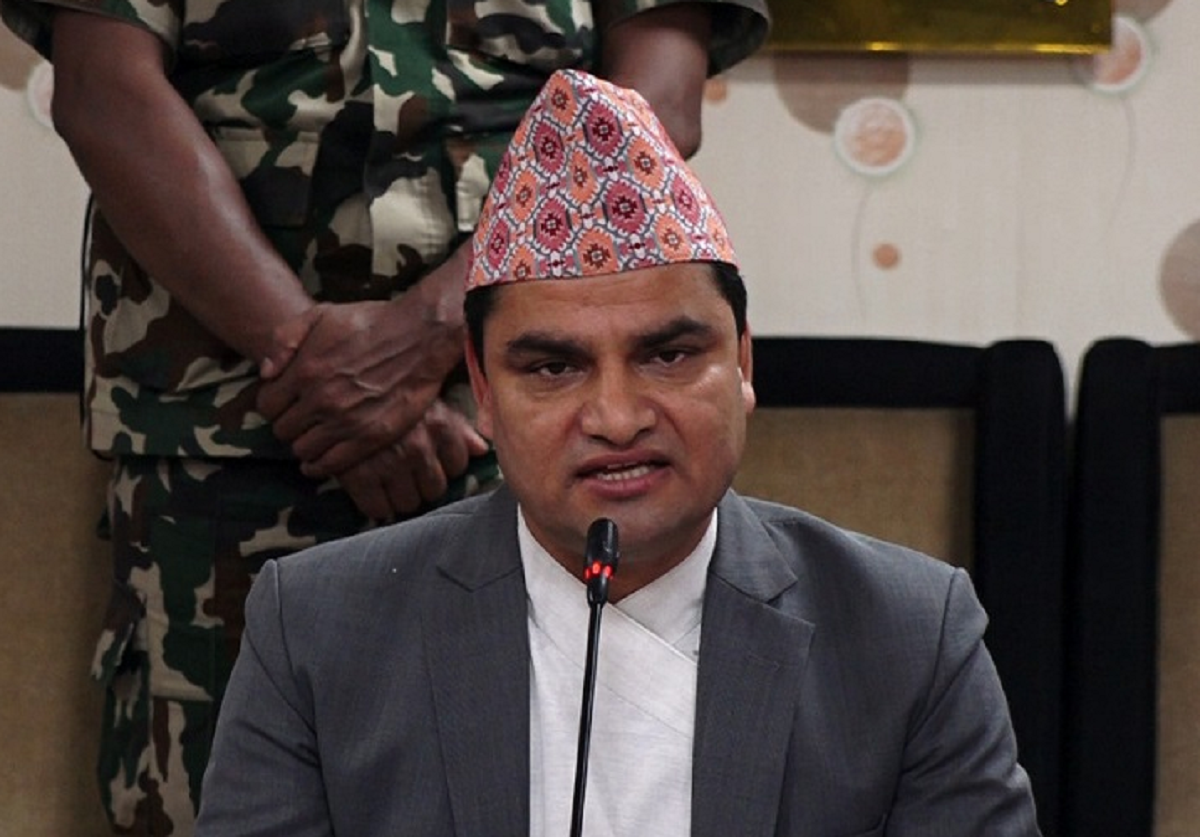स्वास्थ्य बिमा कार्यक्रम रोक्ने अस्पतालको नवीकरण हुँदैनः मन्त्री पौडेल