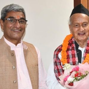 गृहमन्त्री लेखकसँग भाजपा नेता कोश्यारीको शिष्टाचार भेट