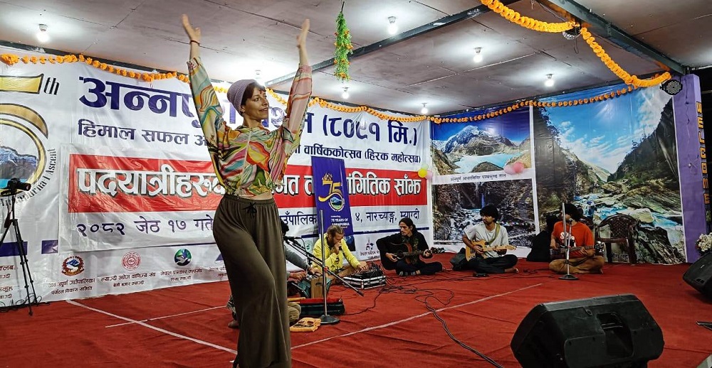 अन्नपूर्णको हिमालको आधार शिविरमा गुञ्जियो ‘फ्रान्सेली सङ्गीत’