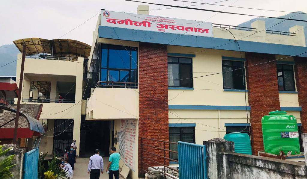 गर्मी बढेसँगै अस्पतालमा बिरामीको चाप