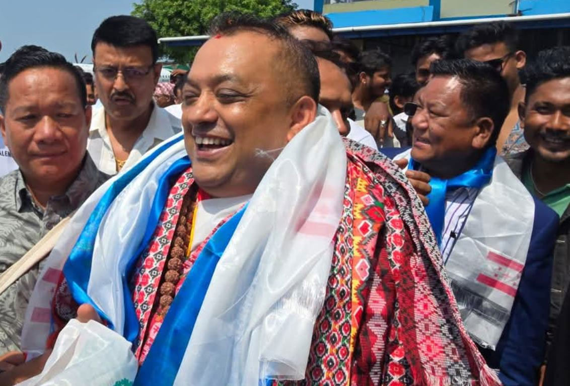 गगन भन्छन्–केहीबेरमै संसद् खुल्छ