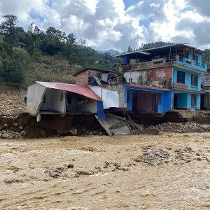 काभ्रे बाढीपहिरोः अस्थायी आवास बनाउन बल्ल पहिलो किस्ताको अनुदान पठाइयो