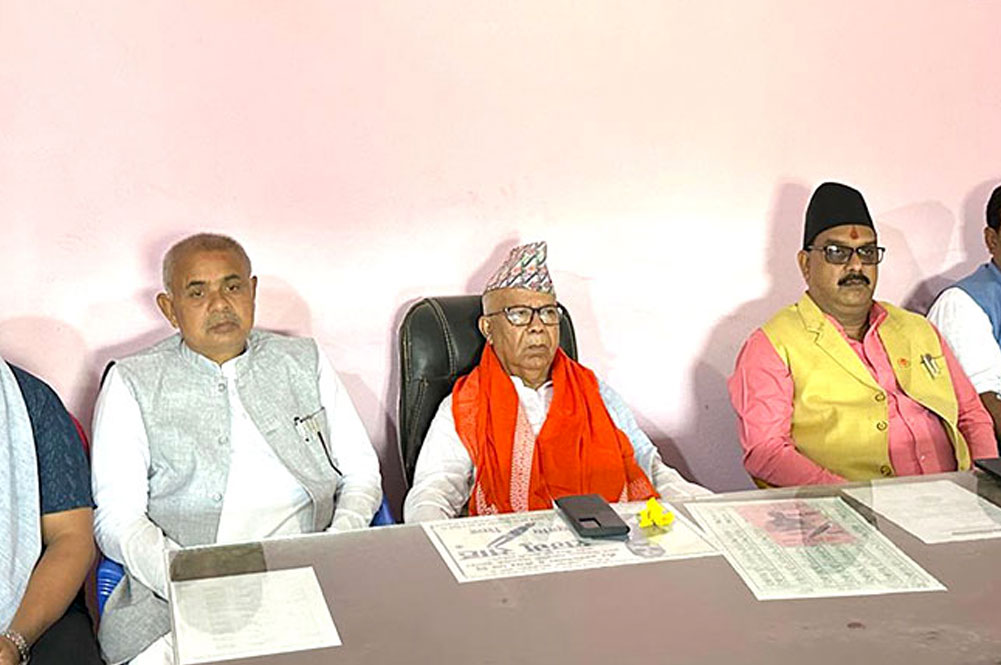 माधव नेपाल भन्छन्: पतञ्जलीमा मैले बेठिक काम गरेको छैन