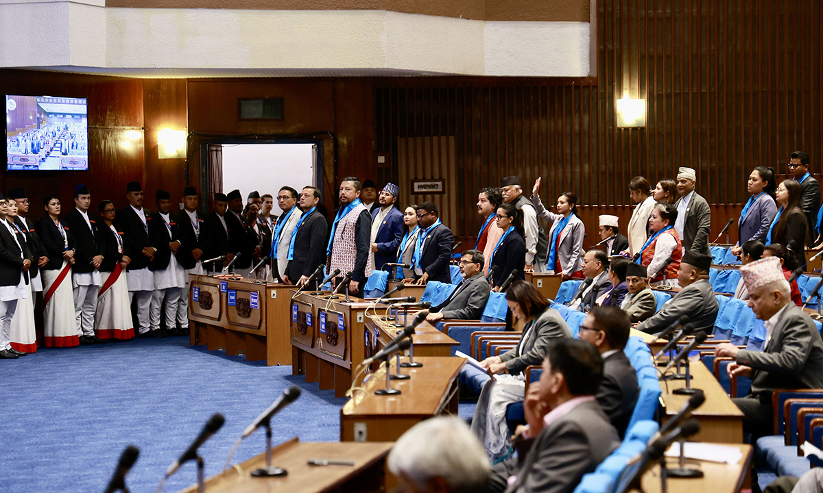रास्वपाको विरोधपछि संसद् बैठक आधा घण्टाका लागि स्थगित