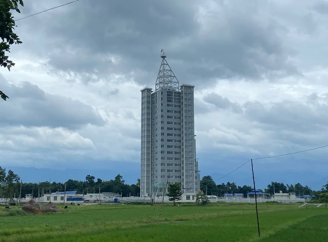 झापाको बिजनेस टावरमा सर्वसाधरणको आकर्षण