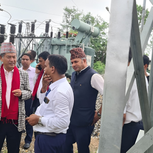 लोडसेडिङको हल्ला चलेपछि चितवन पुगे हितेन्द्र