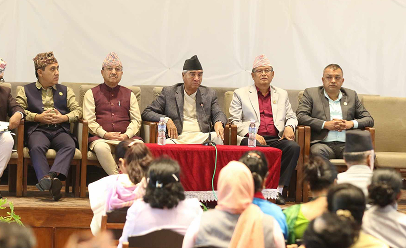 नेपाली कांग्रेस पदाधिकारी बैठक बुढानीलकण्ठमा जारी, सांसदलाई सिंहदरबार बोलाइयो