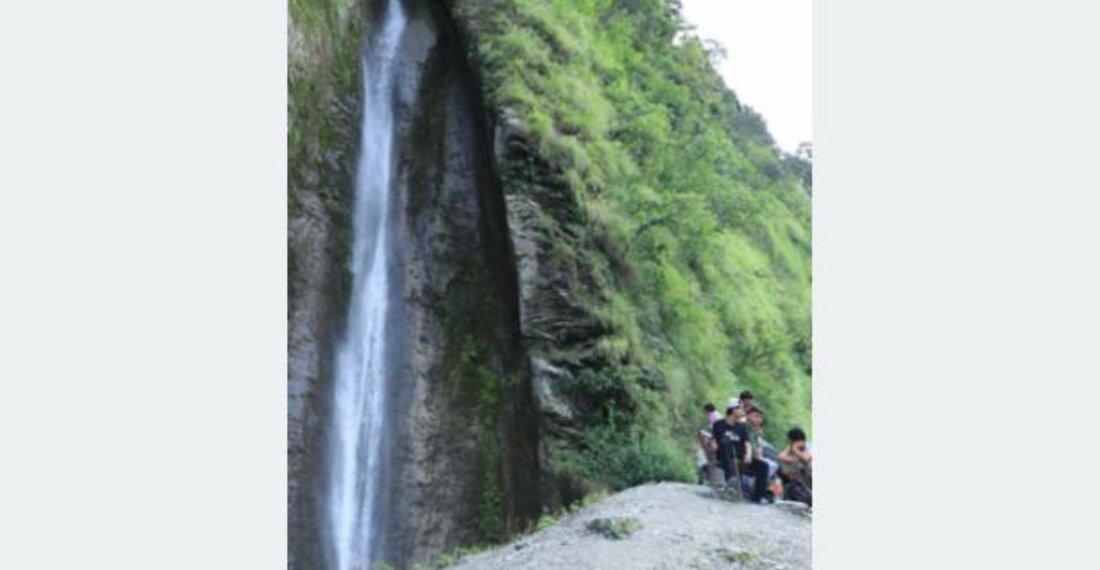 गर्मी छल्न कोप्रे झरना