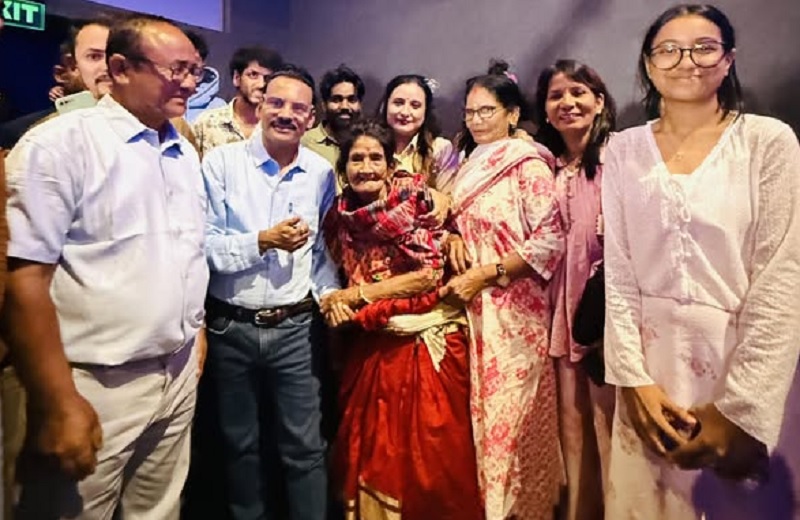 माग्ने राजा हेर्न ८३ वर्षकी आमा हलमा, हेर्नुहोस् माग्नेबुढासँगको रोचक गफ