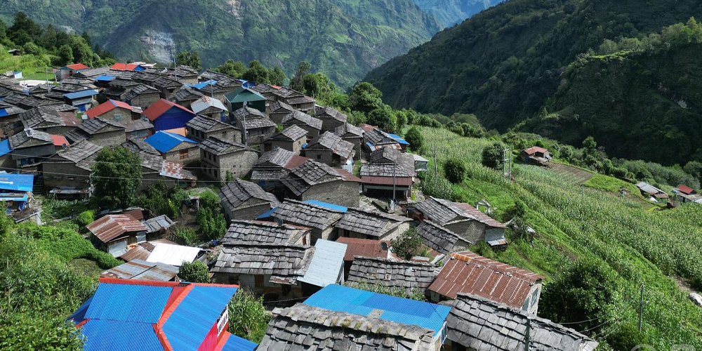 बसाइँसराइले रित्तिदै म्याग्दीका गाउँ