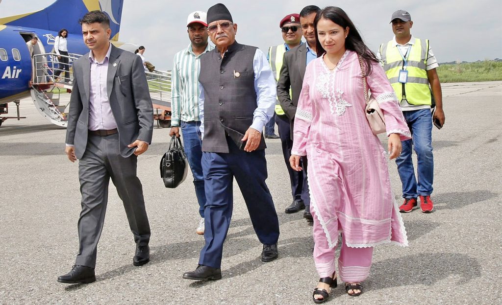 प्रचण्डले पूर्वराष्ट्रपति विद्यादेवी भण्डारीलाई सक्रिय राजनीतिमा फर्कने बाटो खोलिदिएको दाबी