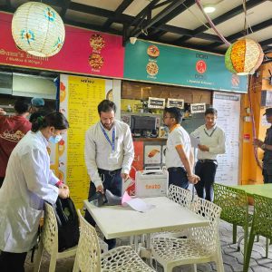 बसन्तपुर र इन्द्रचोकमा खाद्य अनुगमन, मापदण्डविपरीतको ३१ लिटर तेल नष्ट