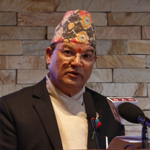 हिमाल औसतभन्दा दोब्बर गतिमा तात्दै, मन्त्री ठकुरीद्वारा खुला फोहोर जलाउने प्रथामा चेतावनी