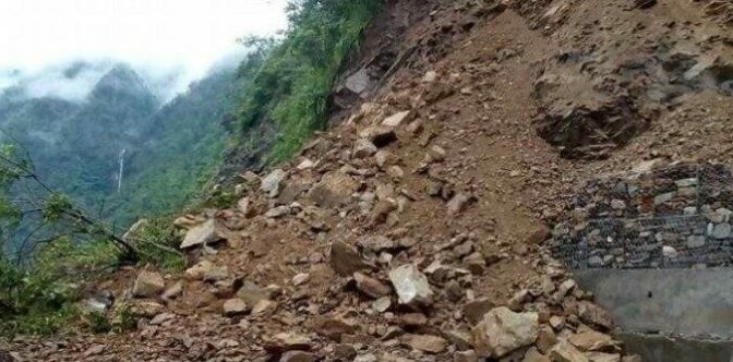 अविरल वर्षाले १० राजमार्ग पूर्ण अवरुद्ध, १५८ राजमार्ग एकतर्फी सञ्चालनमा