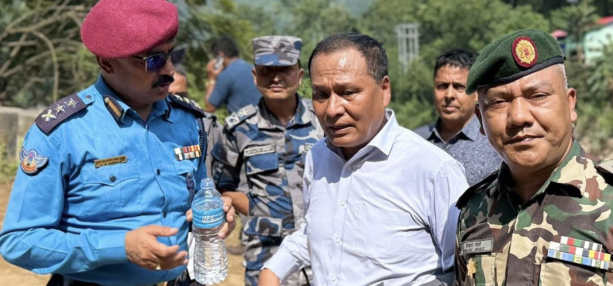 बाढीपहिरो प्रभावित इलाम पुगे मन्त्री कुलमान