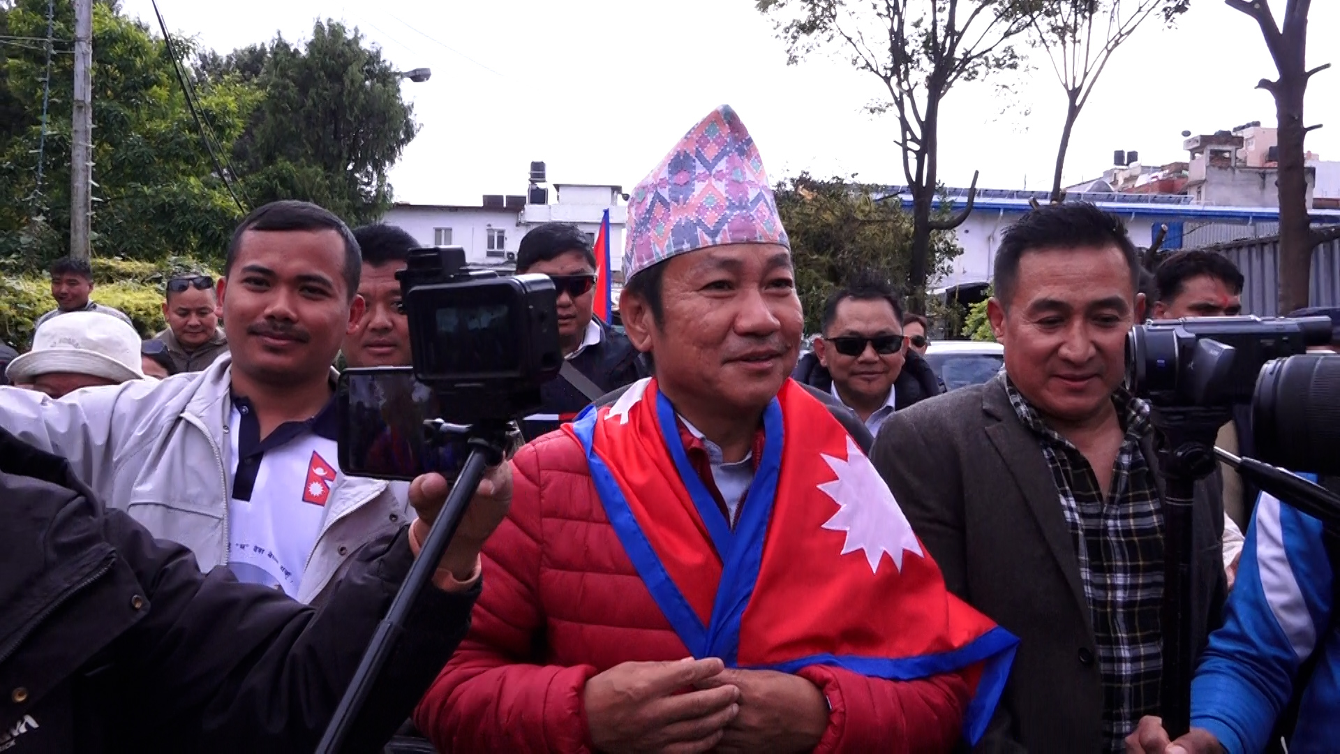 ‘अब देशभर श्रमदान गर्नेछौं’ , हर्क साम्पाङको श्रम संस्कृति पार्टीलाई मान्यता