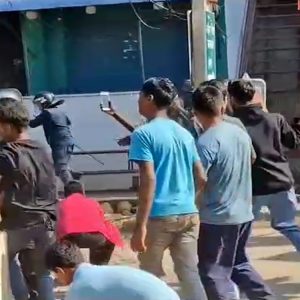 सिमरा उथलपुथल : कर्फ्यूबीच जेन–जीसँग प्रशासन वार्तामा