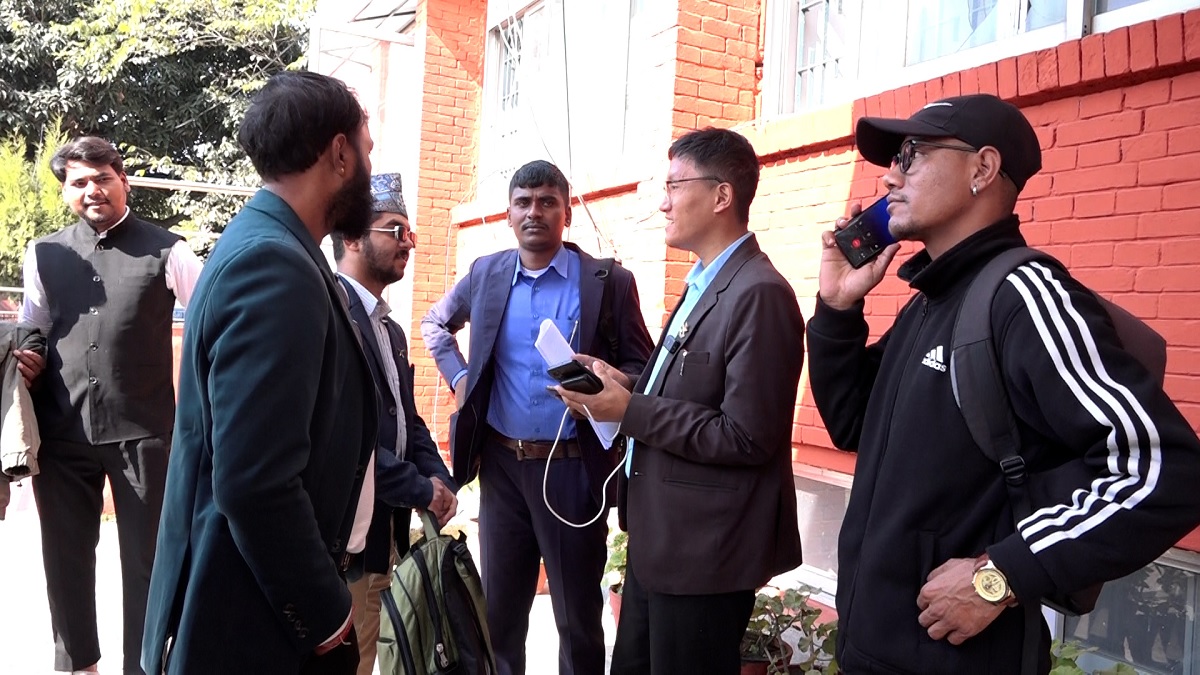 जेनजी संगठनका युवाहरुले गृहमन्त्रीलाई भेटेर भने, सरकारले हामीहरुप्रति गलत व्यवहार गर्यो