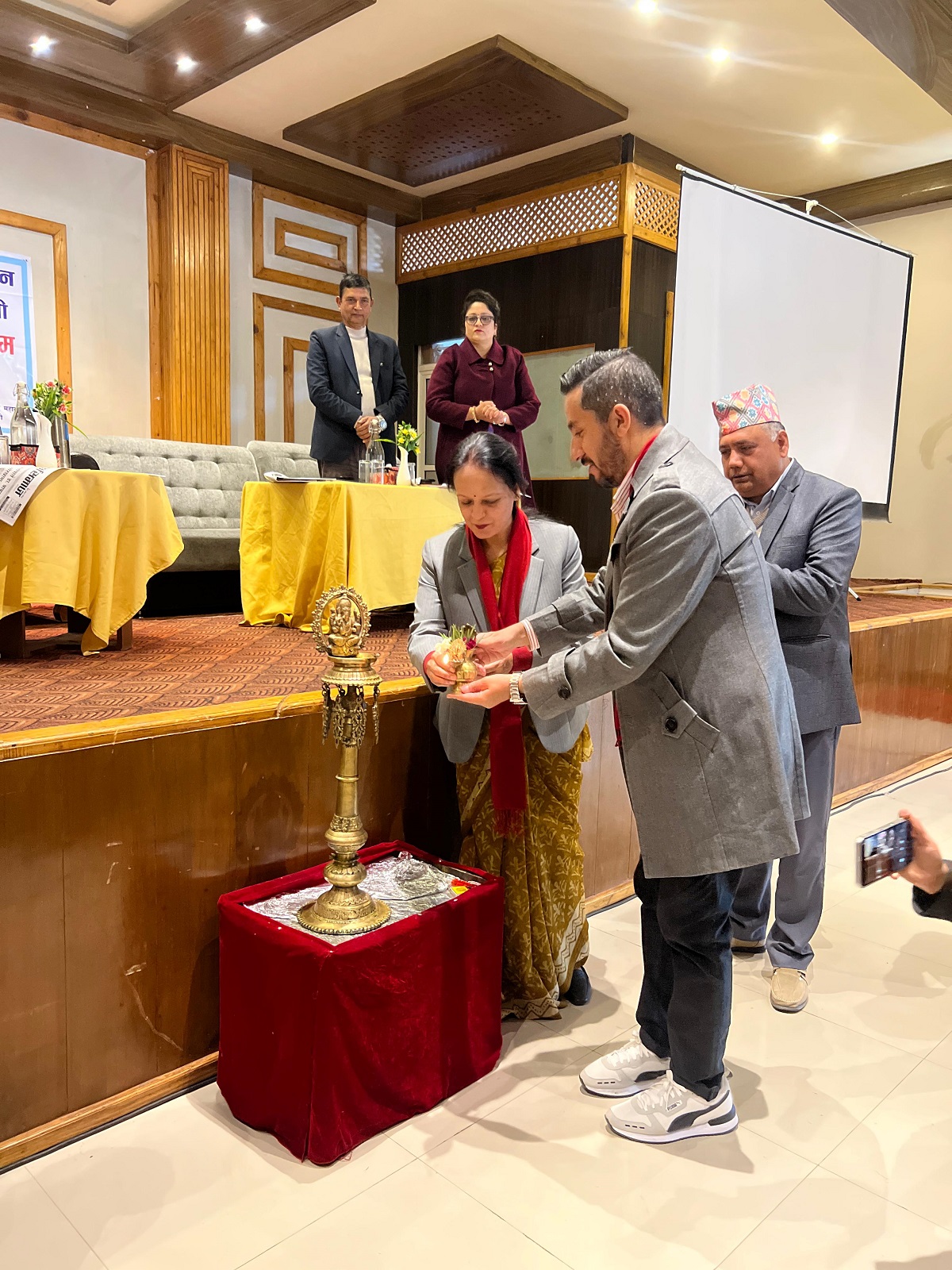 सर्वपक्षीय बैठकपछि निर्वाचनको माहोल बनेको छः सञ्चारमन्त्री खरेल