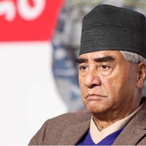 देउवाले आफ्ना निकटका नेताहरूलाई निवासमा बोलाए