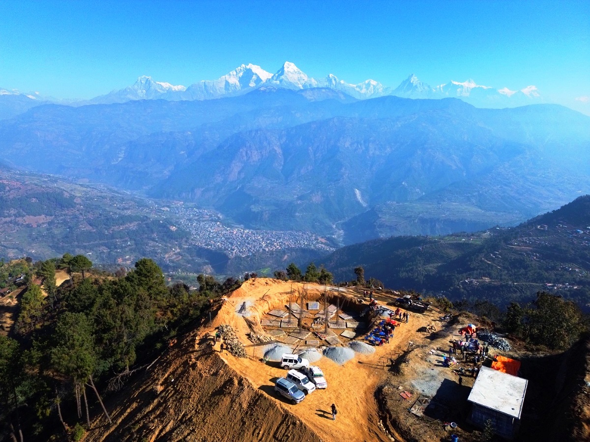 बागलुङको नयाँ आकर्षण बन्दै ब्लु हिल