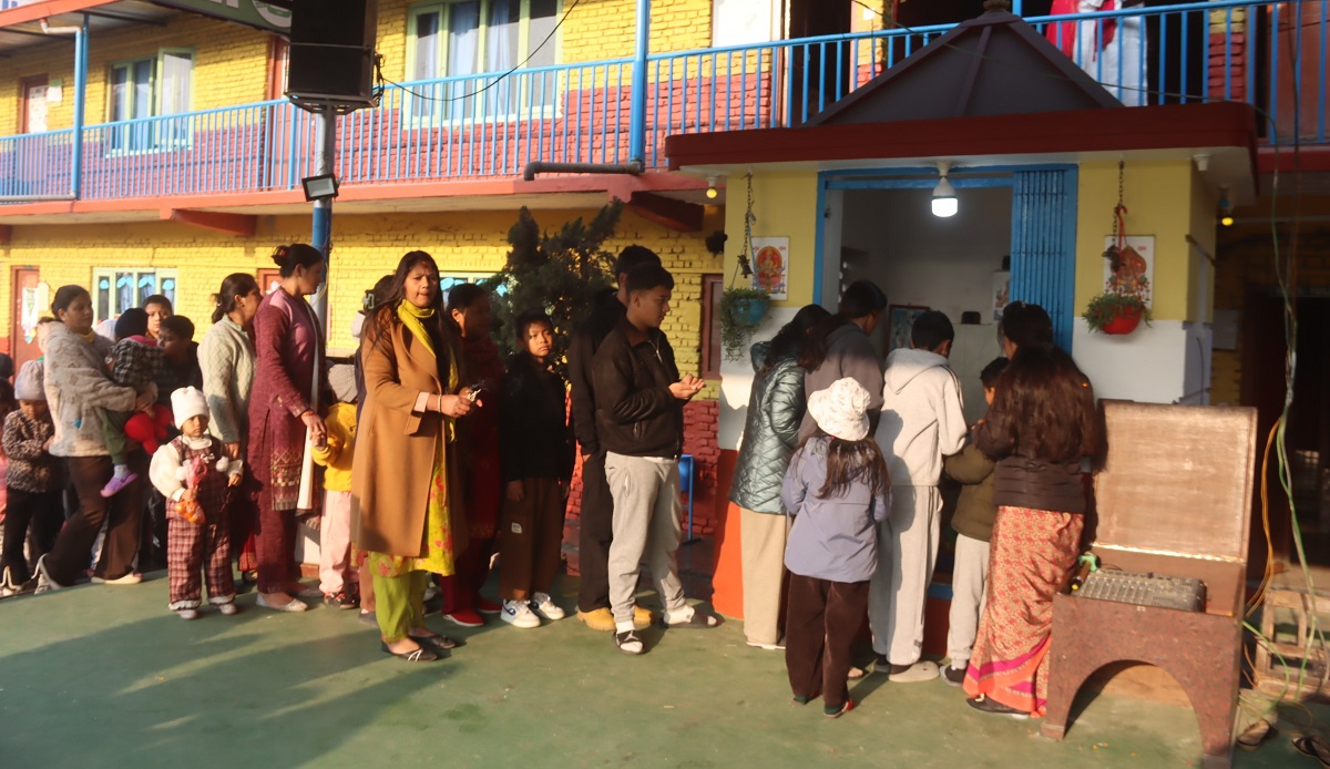 विद्या र सिर्जनाको आराधना: श्रीपञ्चमीमा सरस्वती मन्दिरमा भक्तजनको लर्को